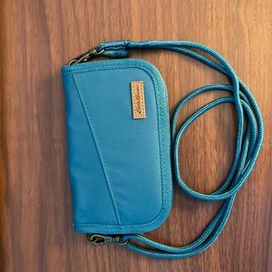 Eddie Bauer Travel Wallet with Adjustable Detachable Strap